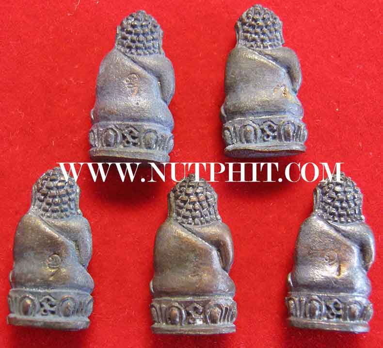 26*พระชัยวัฒน์จิ๋วเนื้อระฆังเก่าแช่น้ำมนต์*หลวงพ่อเกษม 5 องค์แชมป์ทุกองค์*