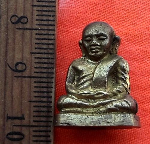 เริ่ม 10 บาท กับ รูปหล่อหลวงพ่อเงิน   …AY870