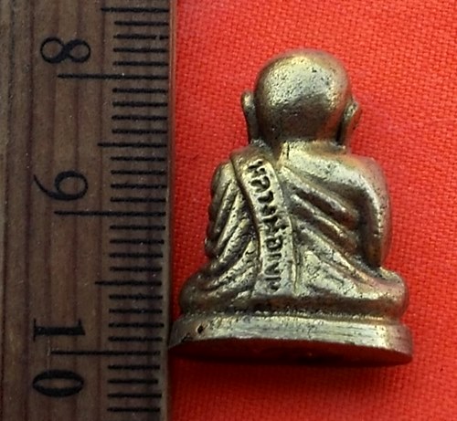 เริ่ม 10 บาท กับ รูปหล่อหลวงพ่อเงิน   …AY870