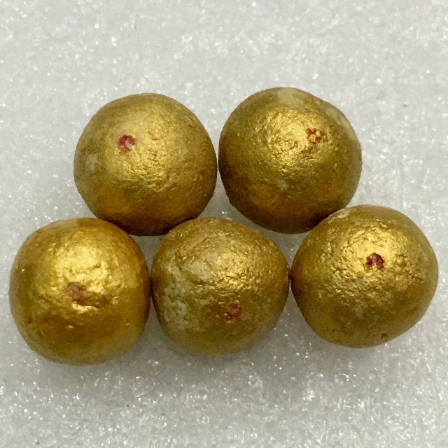 WP1# เบาๆ ลูกอมเมตตามหานิยม โค๊ทนะ คัดสวย โค๊ทชัดๆ เนื้อว่านดอกทองผสมผงพรายกุมารปี 54 จำนวน 5ลูก