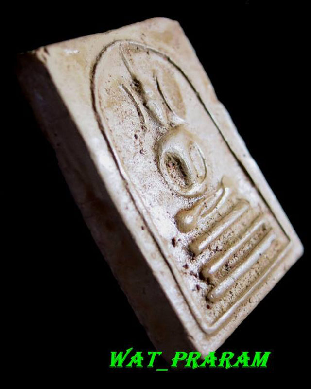 พระสมเด็จหลวงพ่อกวย วัดโฆสิตาราม พิมพ์หูบายศรีเศียรโต เนิ้อดินผสม  องค์ที่ 1