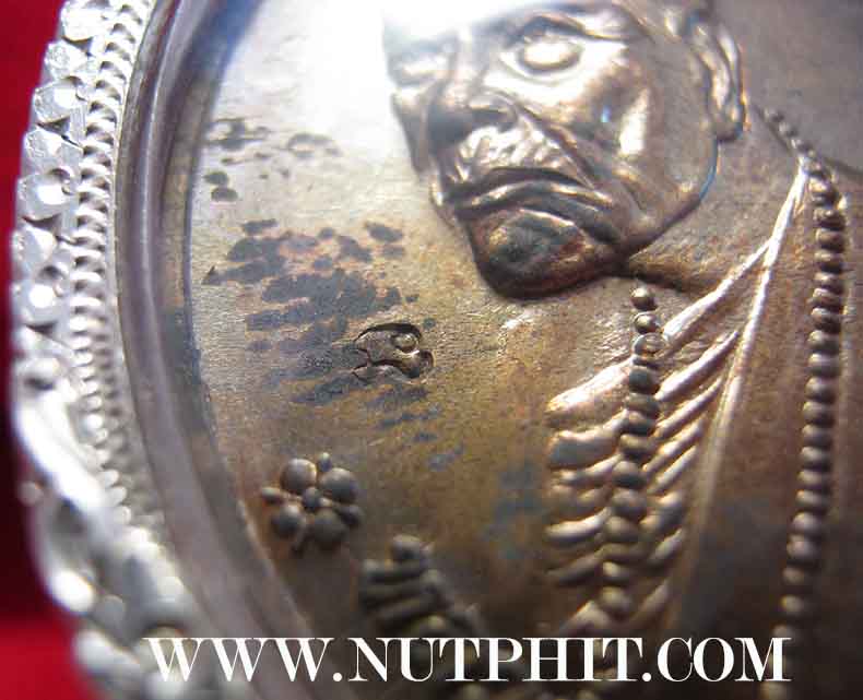เหรียญเทพเจ้าแห่งเมืองอุบลราชธานี เหรียญเศรษฐี หมายเลข ๒๙ หลวงปู่คำบุเลี่ยมเงินแท้ครับ*66