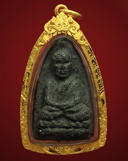 หลวงปู่ทวดวัดช้างให้ เนื้อว่าน