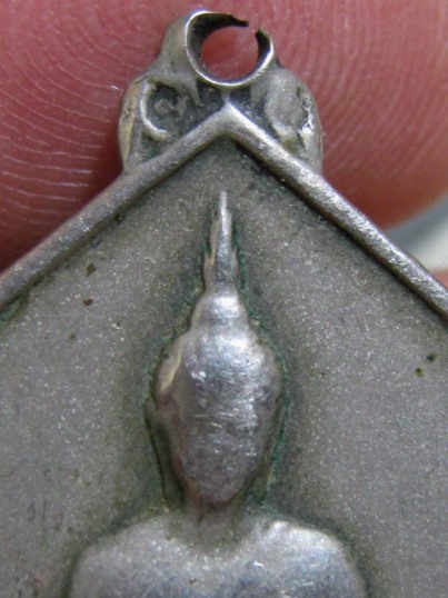 เหรียญพระพุทธห้าเหลี่ยมหลวงพ่อเงิน ปี2506 เนื้ออัลปาการ์ วัดดอนยายหอม จ.นครปฐม ราคาเบา ๆ