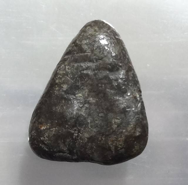 พระเนื้อชินตะกั่วเก่าๆพิมพ์คล้ายบางกระทิงไม่ทราบที่ครับ