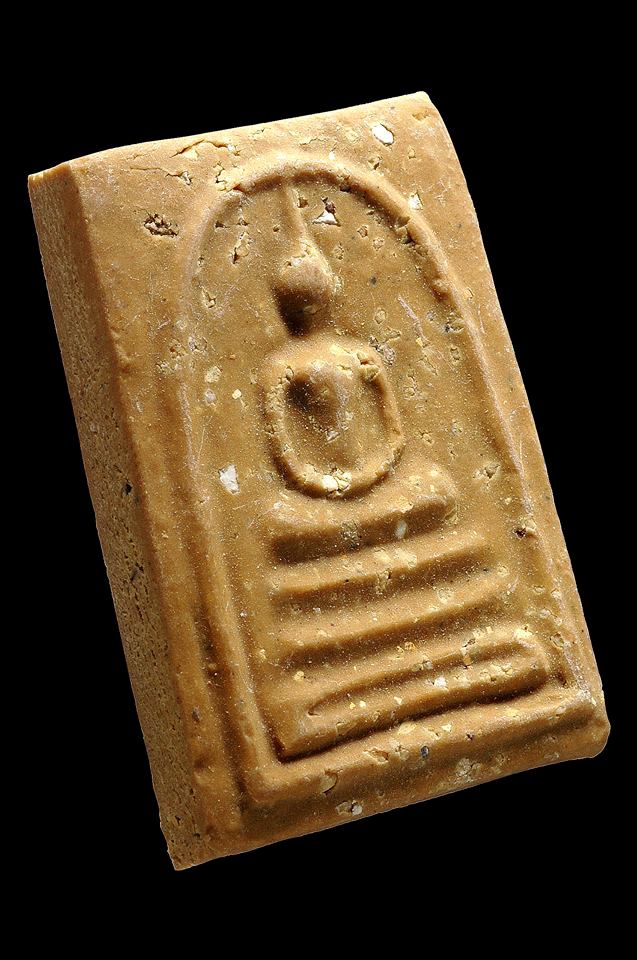 พระสมเด็จบางขุนพรหม รุ่นอมตมหามงคล ปี2554 พิมพ์เส้นด้าย A ( โรยผงเก่า ) " เนื้อพิเศษๆๆสีน้ำตาล "