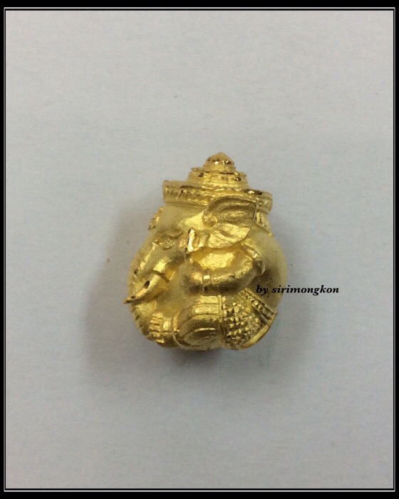 พระพิฆเนศ รุ่นมงคลจักรวาล วัดบางพระ พิมพ์ลูกอม เนื้อกะไหล่ทอง ปี57 มีโค๊ด กล่องเดิม