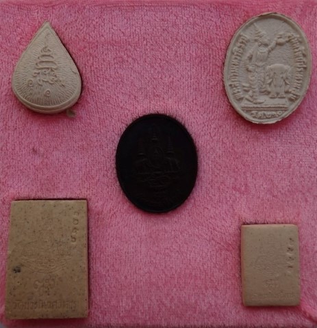 ชุดฉลองราชย์50ปี วัดบวรเคาะเดียว120