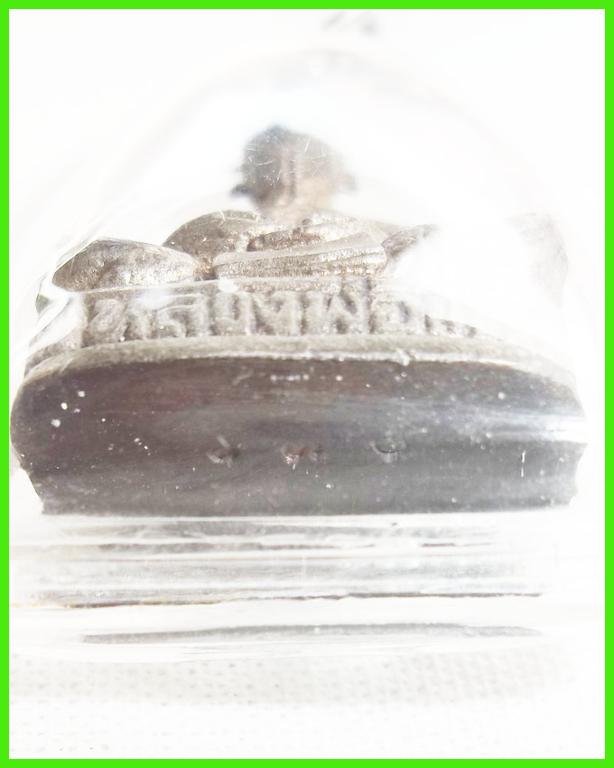 รูปหล่อหลวงพ่อแพ วัดพิกุลทอง สิงห์บุรี รุ่นแซยิด 93 ปี เนื้อนวโลหะ เลข ๑๓๐