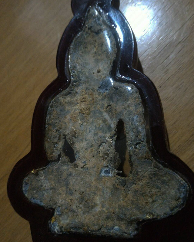 พระเนื้อชินเก่า ไม่ทราบที่ สูง 2.5 นิ้ว