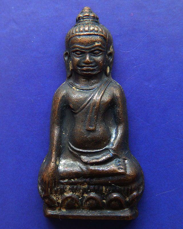 1.พระหูยาน หลังจปร. (รุ่นปืนแตก) วัดราชบพิธ พ.ศ. 2513 ในหลวงเสด็จเททอง เกจิ 108 ปลุกเสกพิธีใหญ่