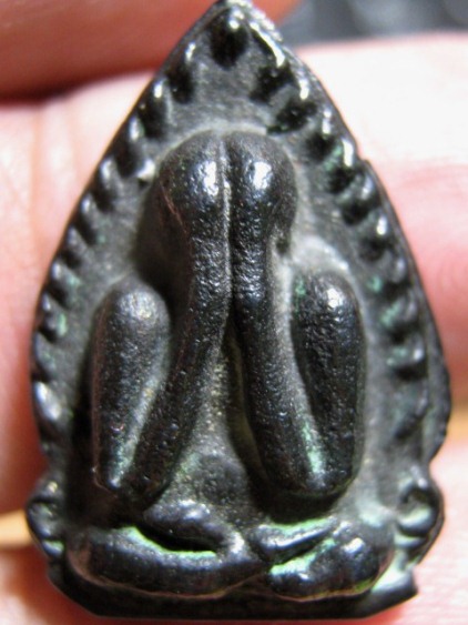 พระปิดตาท่านเจ้าคุณนรฯ ปี2513 เนื้อเมฆพัตร วัดเทพศิรินทร์ กรุงเทพฯ สภาพพอสวย มาพร้อมบัตรรับรองความแท