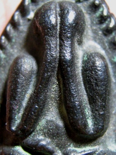 พระปิดตาท่านเจ้าคุณนรฯ ปี2513 เนื้อเมฆพัตร วัดเทพศิรินทร์ กรุงเทพฯ สภาพพอสวย มาพร้อมบัตรรับรองความแท