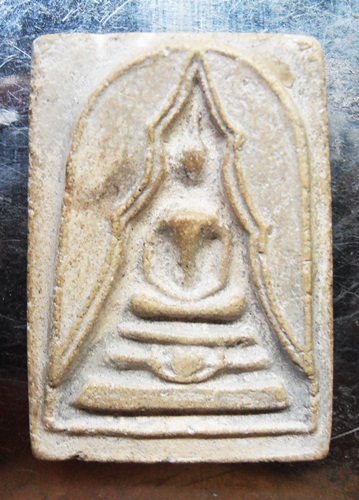 พระสมเด็จพิมพ์แหวกม่านหลวงปู่นาค สวยๆครับ