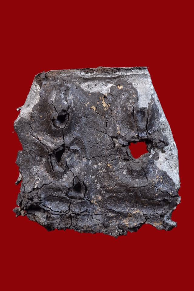 พระร่วงนั่ง ชินเงิน พิมพ์เม็ดบัว กรุวัดราชบูรณะ แผงตัดเดี่ยว องค์ที่ 2