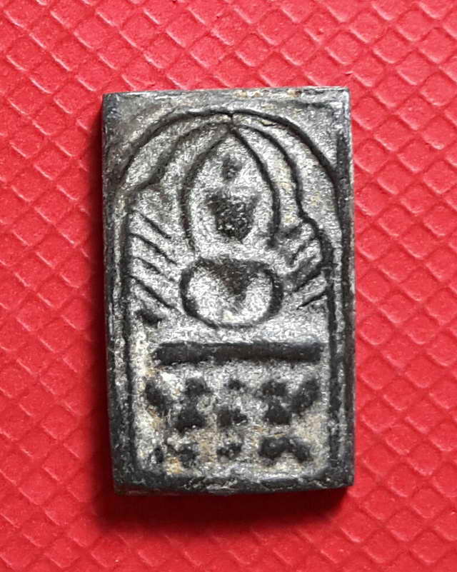 พระชินตะกั่ว หลวงปู่ศุข ลงกรุเขาจอมคีรีนาคพรต นครสวรรค์ ปี 2461พร้อมตลับพุ๊ก