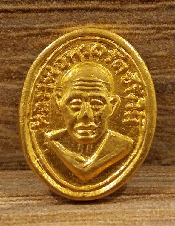 หัวแหวนหลวงปู่ทวด ปี06 บล็อคนิยม กะไหล่ทอง สวยเดิมๆครับ