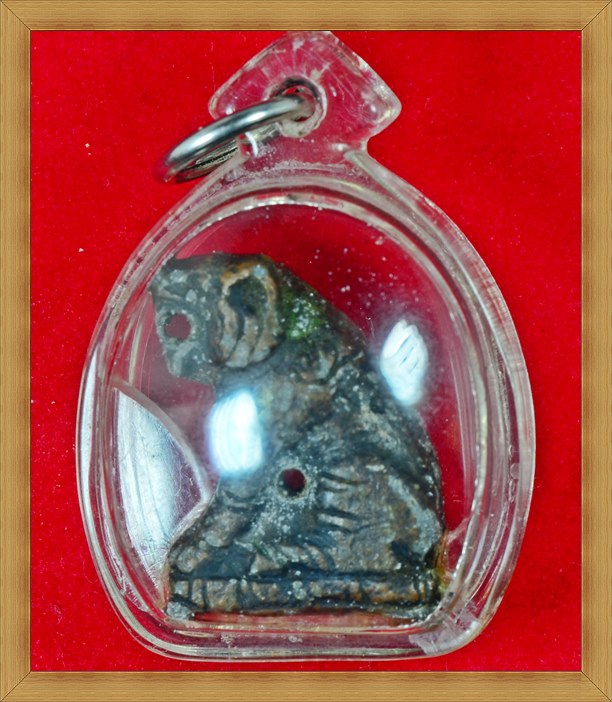 เสือรุ่นแรก เนื้อตะกั่วชุบทองแดง หลวงพ่อคง วัดวังสรรพรส ปี 2511