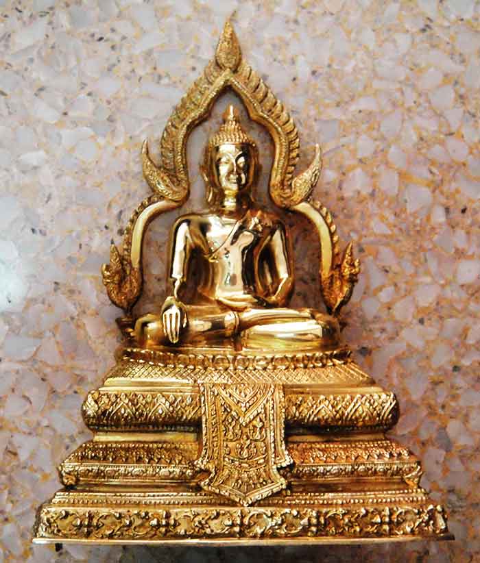 พระบูชาหลวงพ่อเพชร อ.เมือง จ. พิจิตร