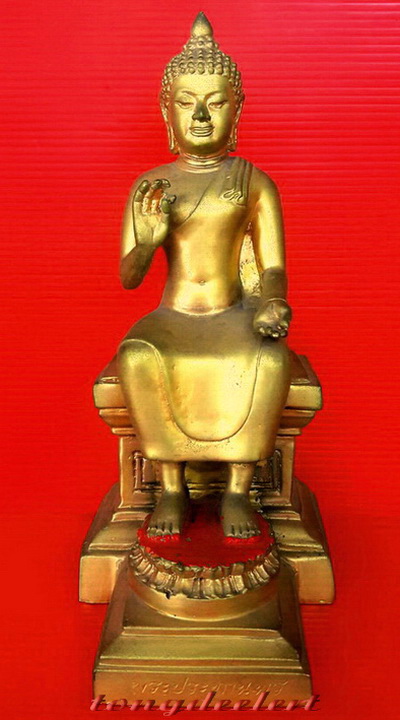 พระบูชาปางประทานพร(หลวงพ่อศิลาขาว) วัดพระปฐมเจดีย์ จ.นครปฐม กะไหล่ทอง สวยมากค่ะ