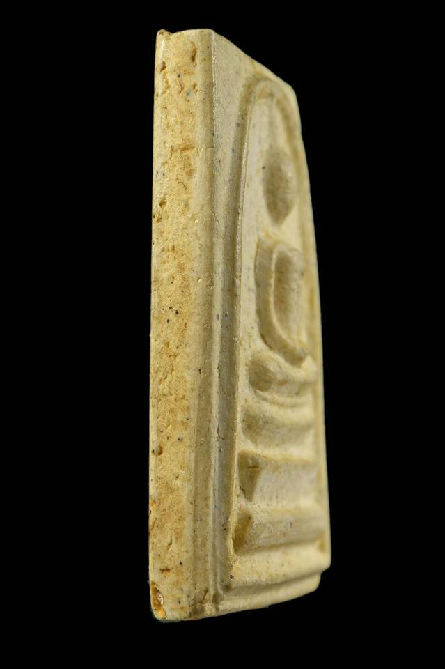 พระสมเด็จวัดระฆัง 108 ปีพิมพ์อกล่ำ พร้อมกล่องเดิม นิยม