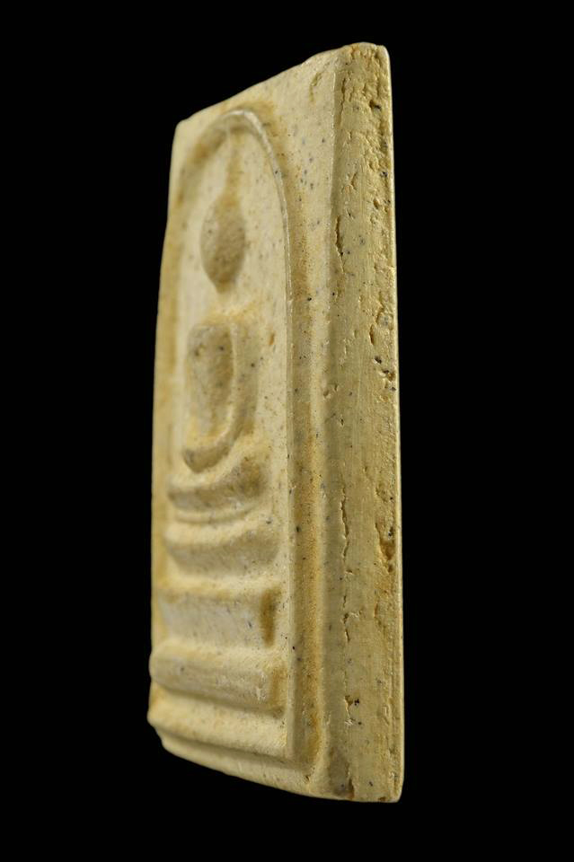 พระสมเด็จวัดระฆัง 108 ปีพิมพ์อกล่ำ พร้อมกล่องเดิม นิยม