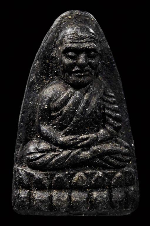 หลวงพ่อทวดวัดช้างไห้ ปี พ.ศ. 2524 เนื้อว่าน พิมพ์ใหญ่