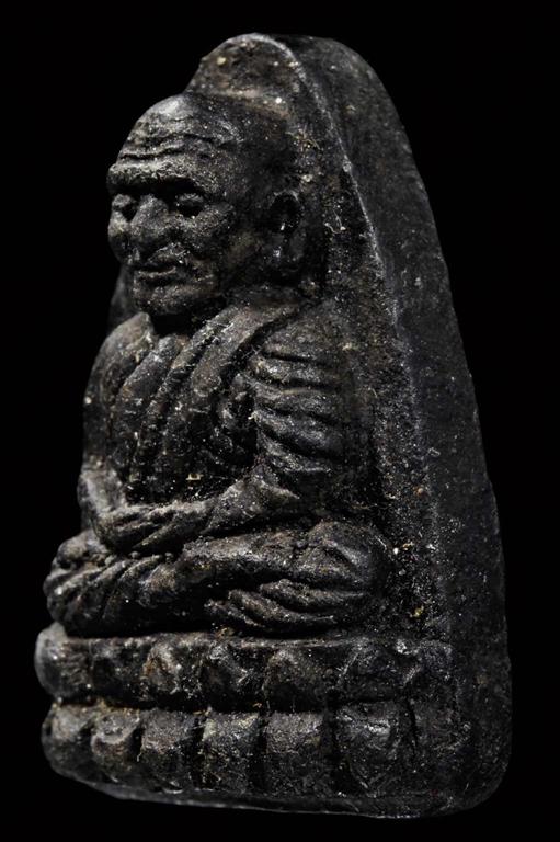 หลวงพ่อทวดวัดช้างไห้ ปี พ.ศ. 2524 เนื้อว่าน พิมพ์ใหญ่