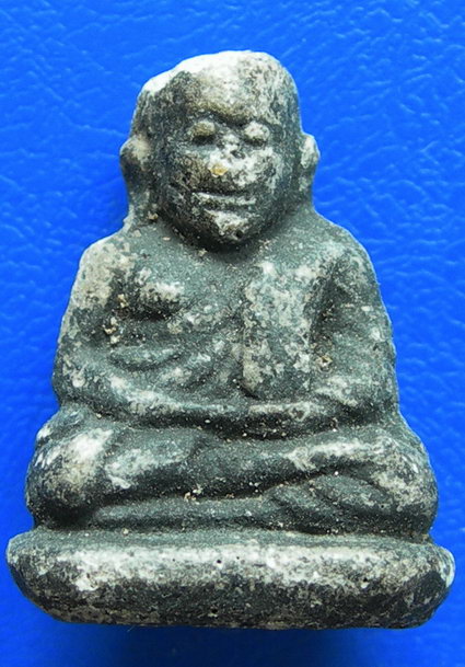 พระรูปเหมือนหลวงพ่อเงินวัดบางคลาน เนื้อว่าน....(2)