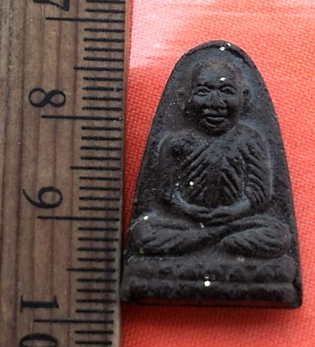 เริ่ม 10 บาท กับ หลวงปู่ทวด แร่เหล็กน้ำพี้  …BB25