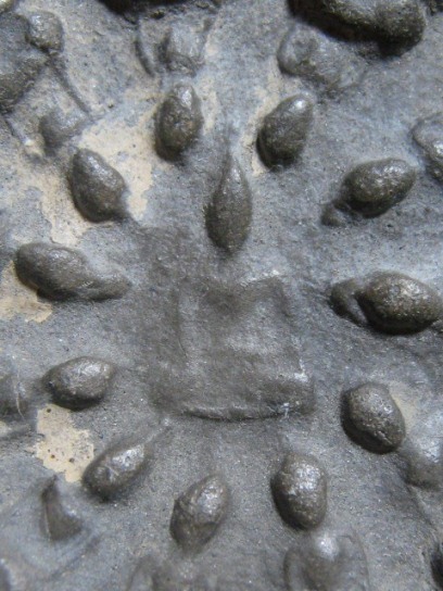 พระงบน้ำอ้อย กรุเตาทุเรียง เนื้อดิน จ.สุโขทัย สภาพสวย 