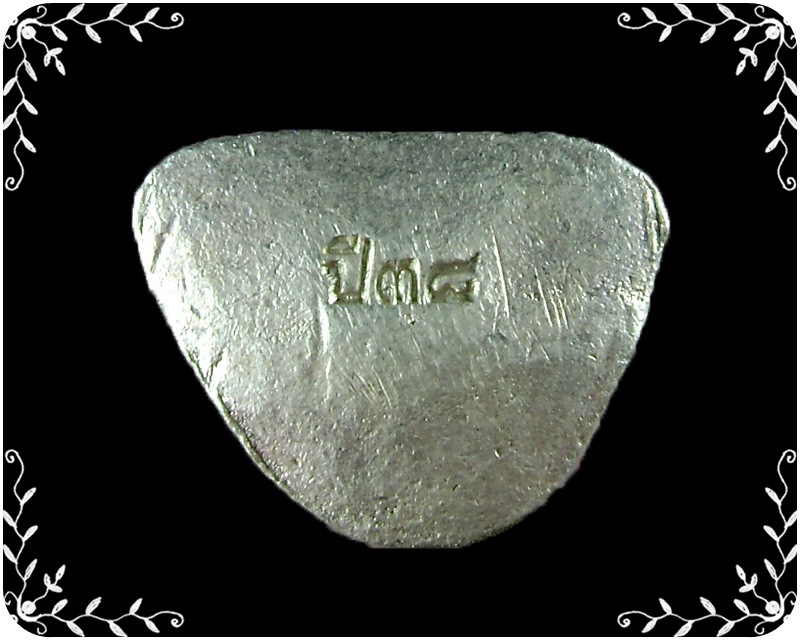 รูปหล่อหลวงพ่อผล วัดเชิงหวาย เนื้อเงิน  