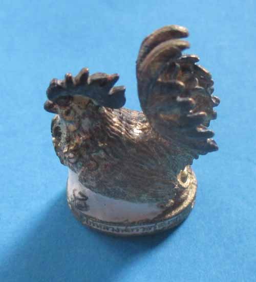 ไก่รุ่นเงินไหลมาเนื้อทองชนวนเคาะเดียวแดงครับ