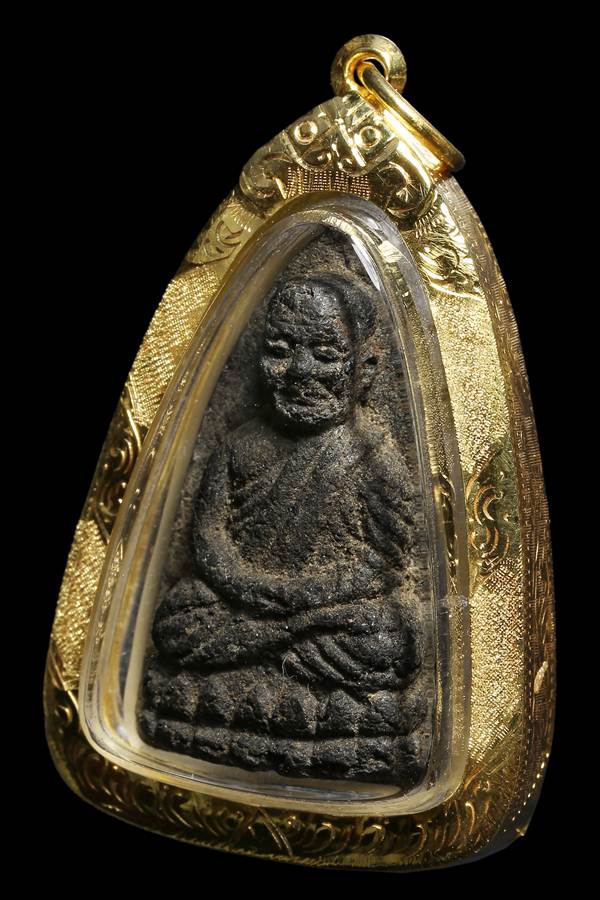 พระหลวงปู่ทวดเนื้อว่านปี 2524 พิมพ์กลาง เลี่ยมทองยกซุ้มงามๆ+บัตรรับรอง