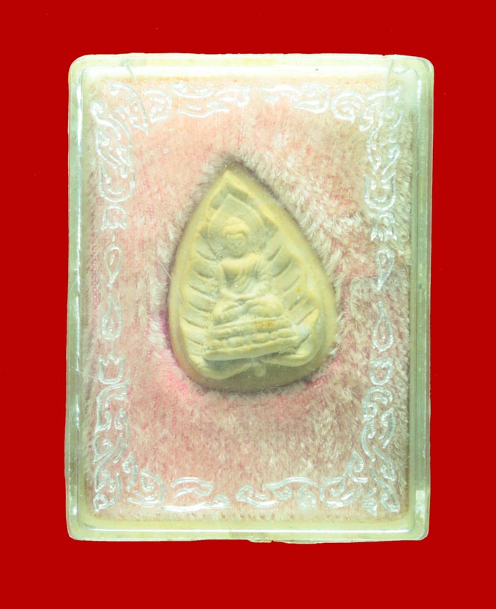 สมเด็จตรัสรู้ เนื้อผงพุทธคุณ วัดทุ่งเสรี กทม. ปี ๒๕๑๙