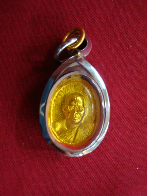 เหรียญแม็ดแตง หลวงปู่ทวด วัดช้างให้ เนื้อทองแดงลงยา ปี๕๕