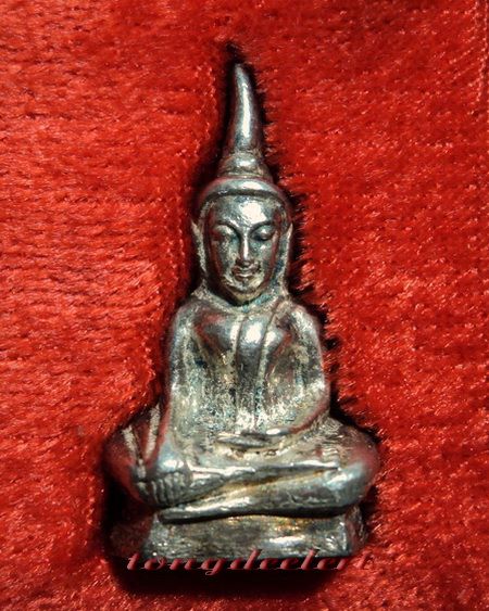 พระกริ่งท่ากระดาน ญสส. สมเด็จพระญาณสังวร เนื้อเงิน สวยมากพร้อมกล่องเดิมค่ะ