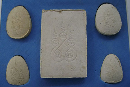 พระผง หลวงพ่อเปิ่น วัดบางพระ  1 ชุด 5 องค์  รุ่นพ่อของแผ่นดิน