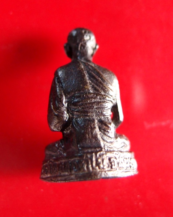 รูปหล่อฉลองอายุ84ปีหลวงพ่อพร้าวัดโคกดอกไม้เนื้อทองแดงรมดำปี51