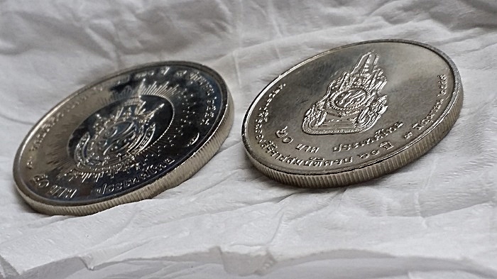 เหรียญครองราชย์70ปีและ60ปีรวม2เหรียญ