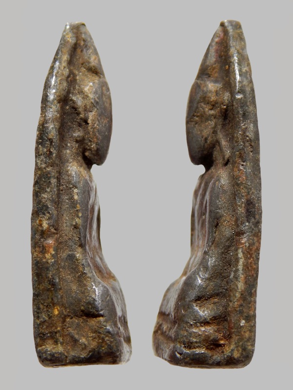 พระปางสะดุ้งกลับ สนิมแดง เก่าจัด ไม่ทราบที่ 