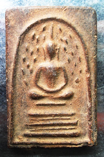 พระสมเด็จปรกโพธิ์หลวงปู่นาคลงรักษ์ปิดทองเดิมเก่าๆครับ