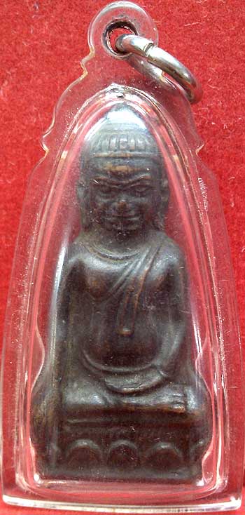 *พระหูยาน “ปืนแตก” หลัง จปร.วัดราชบพิธฯ  ปี๒๕๑๓ ทองแดงรมดำ*