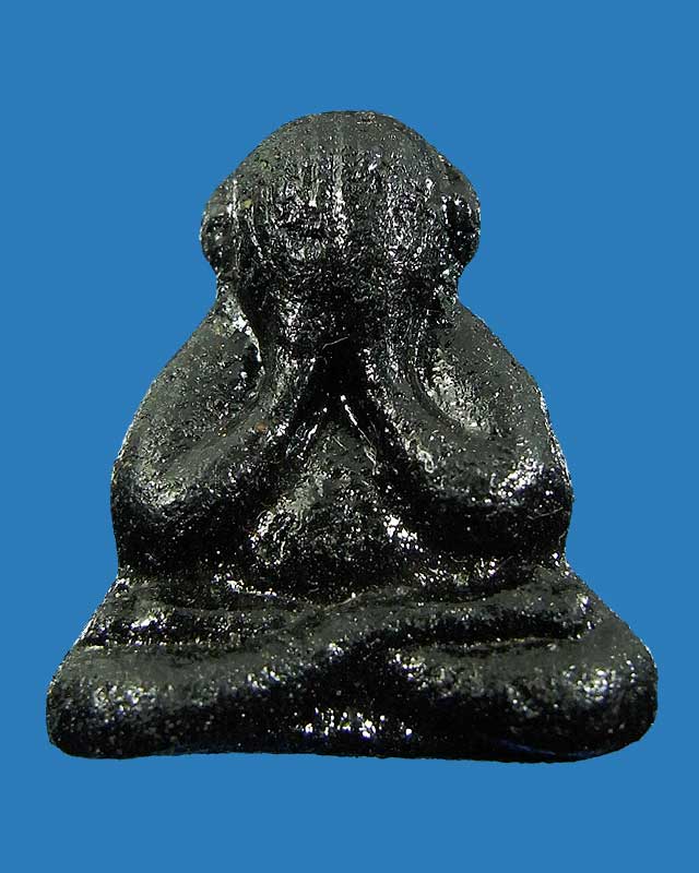 พระปิดตารุ่นแรก (ดินเก้าบัง) หลวงปู่คำพัน