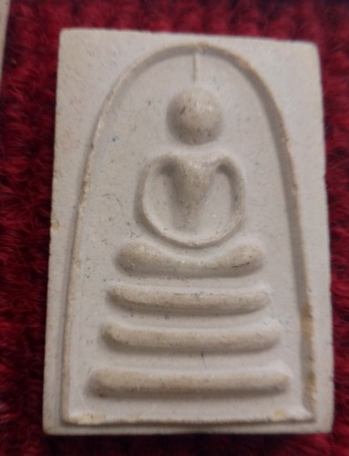 สมเด็จหลังรูปเหมือน หลวงพ่อแพ วัดพิกุลทอง 