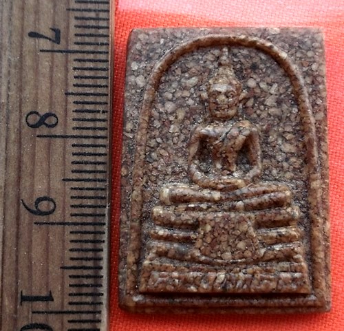 เริ่ม 10 บาท กับ พระผงกระเบื้องหลังคาโบสถ์หลวงพ่อพุทธโสธร …AZ465