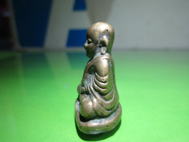 หลวงพ่อเงินพีมนิยม