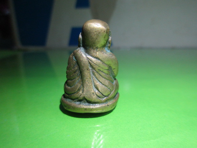 หลวงพ่อเงินพีมนิยม