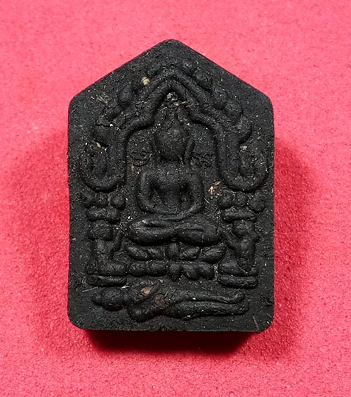 พระขุนแผนพรายกุมาร 7 รอบ (( เนื้อผงพรายกุมารว่านดำ )) หลวงพ่อสิน วัดระหารใหญ่ พร้อมกล่อง สภาพสวยครับ