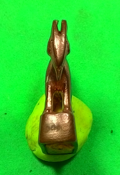 แพะหล่อมหาลาภ อุดผงพรายกุมาร (( รุ่นแรก )) หลวงพ่อสิน วัดระหารใหญ่ จ.ระยอง พร้อมกล่อง